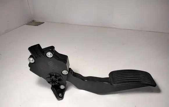 Mazda CX-7 Accelerator throttle pedal K42387390 06J07D00276