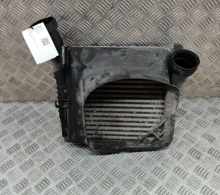 Volkswagen Touareg II Intercooler radiator 7L6145803D 7L0117339