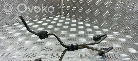 Volvo V70 Fuel injector supply line/pipe 