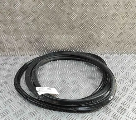 Trunk rubber seal (body)