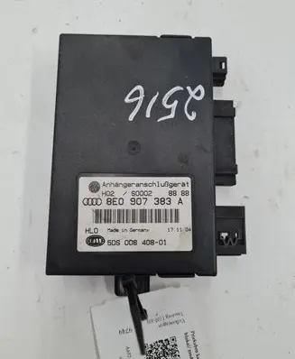 Volkswagen Touareg I Tow bar trailer control unit/module 8E0907383A