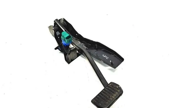 Land Rover Evoque I Brake pedal GJ322D094CB