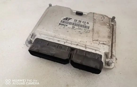 Volkswagen Sharan Engine control unit/module 038906019NA 0281011822