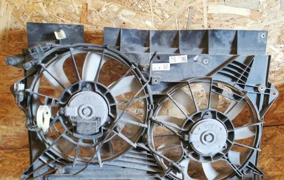 Toyota Avensis T270 Fan set 160400R160 090512