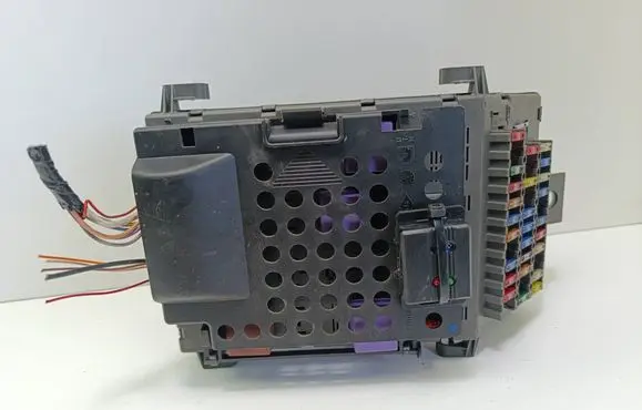 Renault Laguna I Fuse module 7700427844