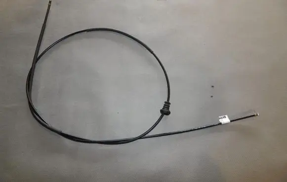 Engine bonnet/hood lock release cable