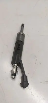 Peugeot 2008 II Fuel injector 9822715980