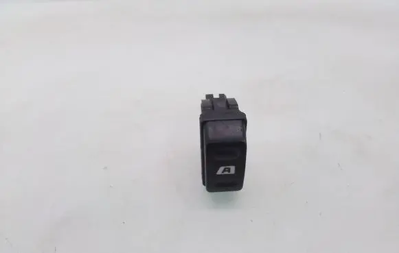 Citroen Xsara Picasso Electric window control switch 22681
