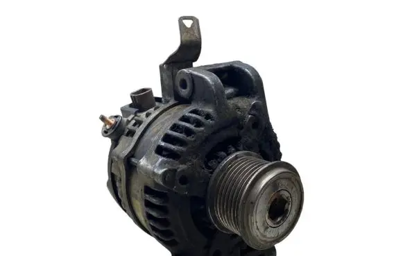 Toyota Avensis T250 Generator/alternator 270600G011 1042104521