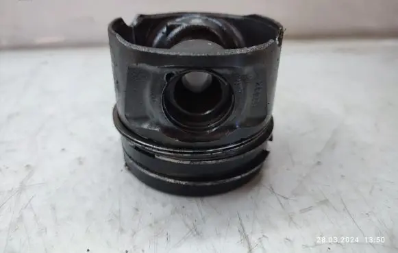Land Rover Discovery 3 - LR3 Piston 