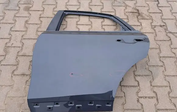 KIA Xceed Rear door