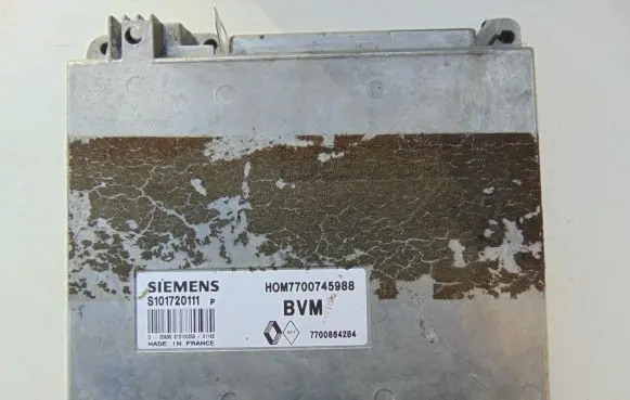Renault Espace III Engine control unit/module 7700745988