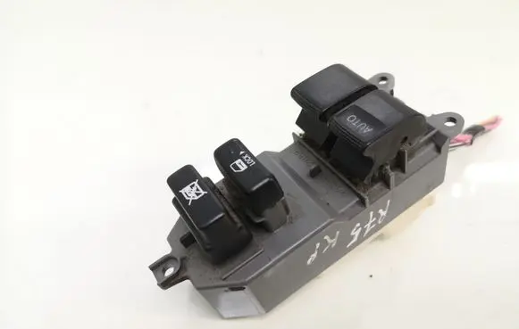 Toyota Yaris Electric window control switch 8324X61