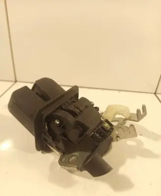 Audi A5 Sportback 8TA Tailgate/trunk/boot lock/catch/latch 8K9827500A