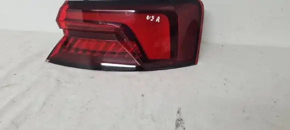 Audi A5 Rear/tail lights 8W6945092H 636030