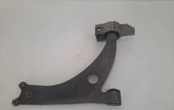 Volkswagen PASSAT B6 Front control arm
