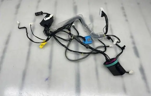 Mercedes-Benz C W205 Headlight part 1304487044 100220069020 1304492317
