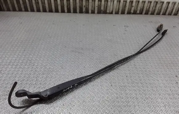 Mercedes-Benz Vito Viano W638 Front wiper blade arm A6388202544