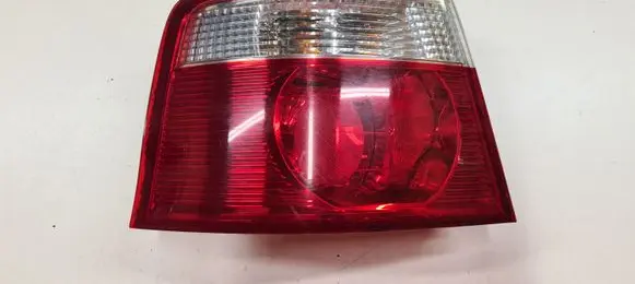 KIA Carens I Rear/tail lights