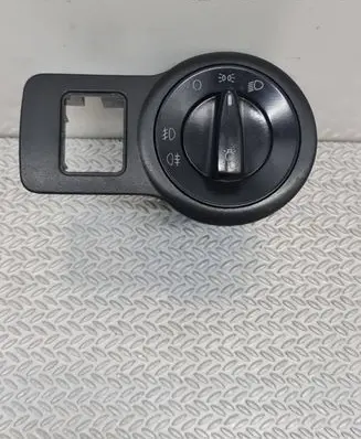 Skoda Octavia Mk2 (1Z) Light switch BK73B0941531