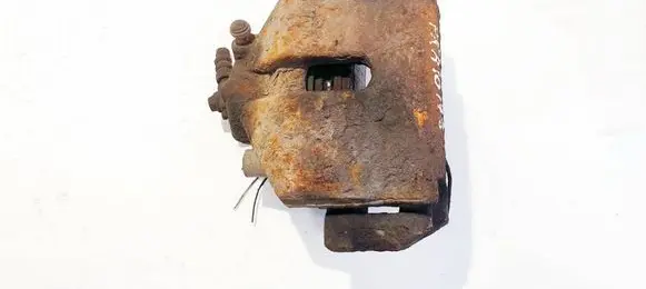 Volkswagen Touran I Front brake caliper