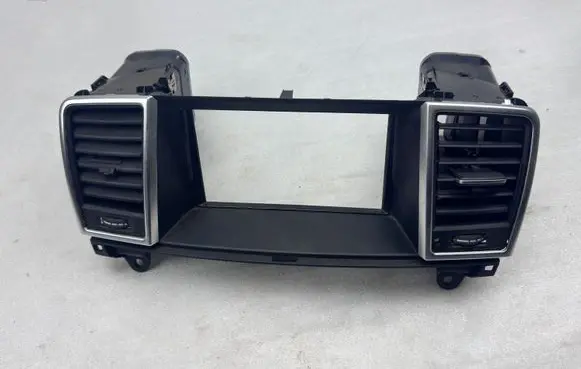 Mercedes-Benz GL X166 Dash center air vent grill A1668000854