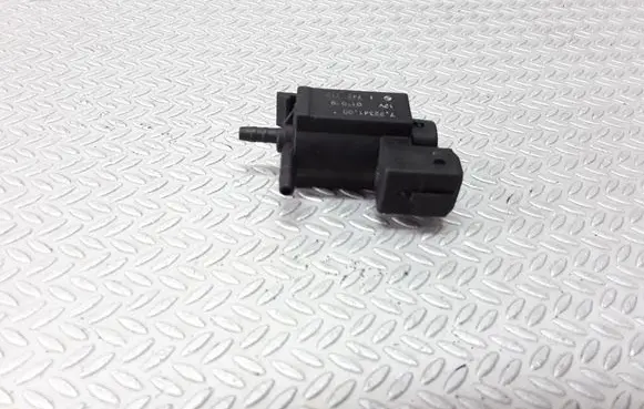 Vacuum valve