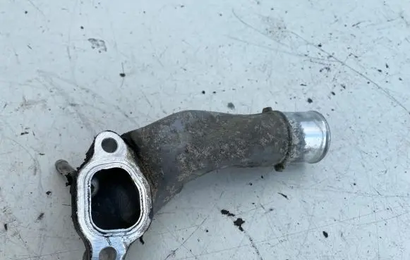 Toyota Avensis T250 Engine coolant pipe/hose