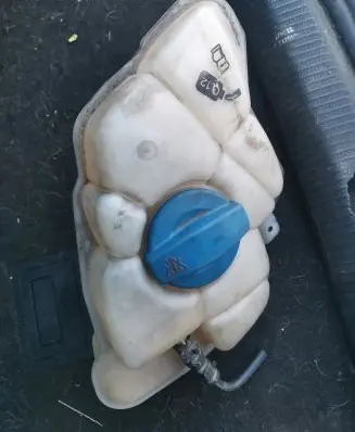 Audi A8 S8 D3 4E Coolant expansion tank/reservoir