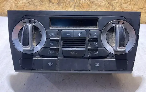 Audi A3 S3 8P Climate control unit 8P0820043BG A2C53301899