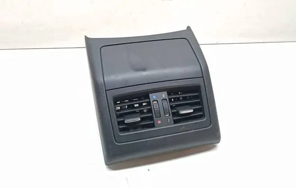 BMW 3 E90 E91 Rear air vent grill 7132381 51167132381
