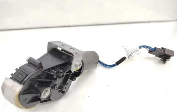 BMW X5 E70 Seat adjustment motor 9168746 0390204002 4470774