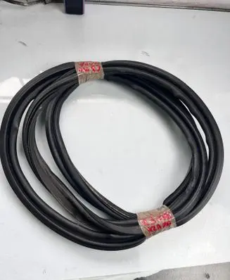 Trunk rubber seal (body)