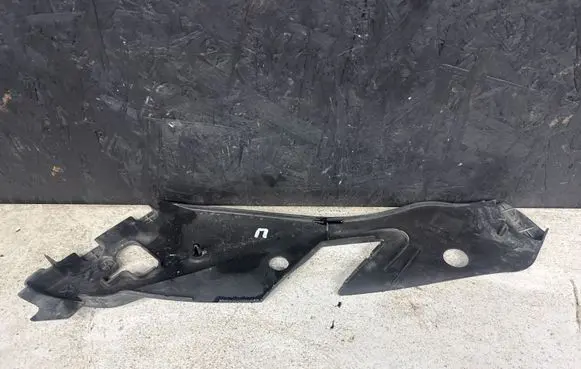 Mercedes-Benz C W204 Under headlight/headlamp trim A2048261424