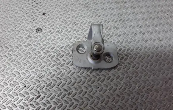 Saab 9-3 Ver2 Front door lock loop/hook striker 