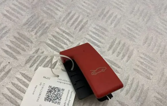 Mercedes-Benz CLS C257 Engine bonnet (hood) release handle A2138800402