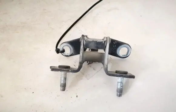 Dodge Caliber Tailgate/trunk/boot hinge