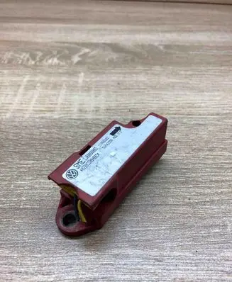 Volkswagen Golf IV Airbag deployment crash/impact sensor 1J0909606D