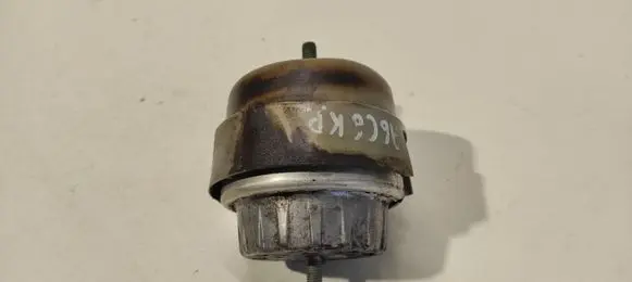 Engine mount bracket