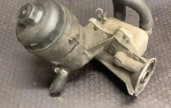 Opel Astra G Engine oil radiator 8980809910 26387 83912003