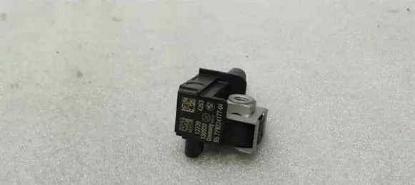 BMW 5 F10 F11 Airbag deployment crash/impact sensor 9224177