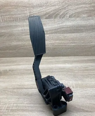 Opel Astra H Accelerator throttle pedal 9157998 6PV008112