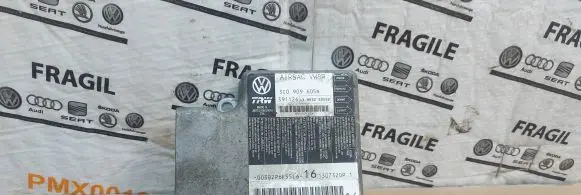 Volkswagen PASSAT B6 Airbag control unit/module 3C0909605N 391126 13H032S2522