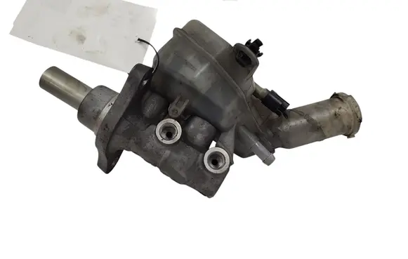 Master brake cylinder