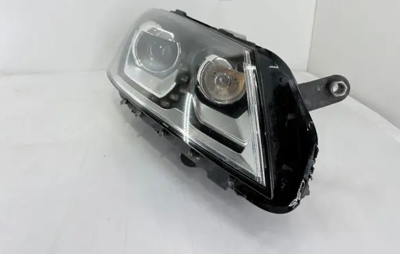 Volkswagen PASSAT B7 Headlight/headlamp 90010143 44506