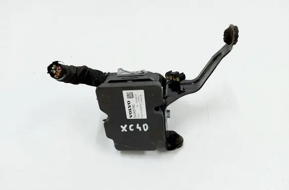 Volvo XC40 ABS Pump 31445741