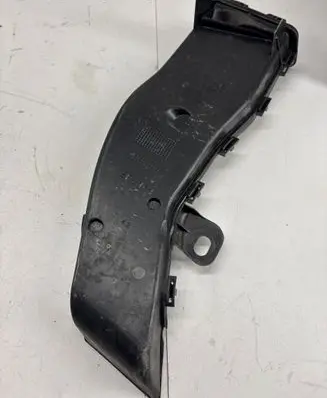 Mercedes-Benz C W205 Rain gutter A2058320184