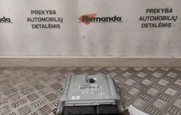 Volvo V70 Engine control unit/module 30785100 0281012765