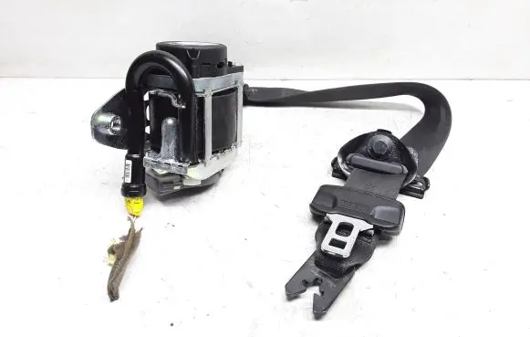 Volvo S60 Front seatbelt 39818843 P39818843