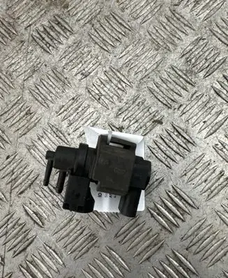 Audi A4 S4 B6 8E 8H Turbo solenoid valve